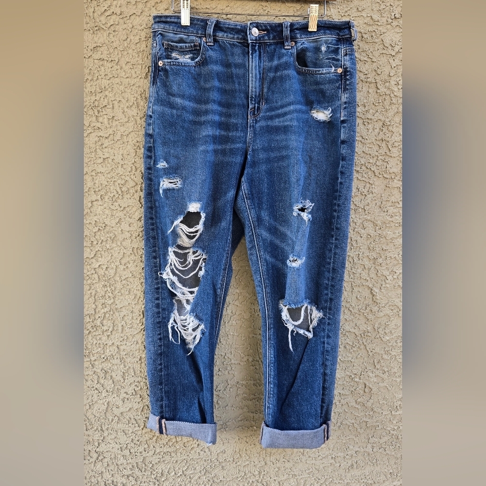 American Eagle Distressed Dark Blue Women’s Ripped Jeans Mom Jeans